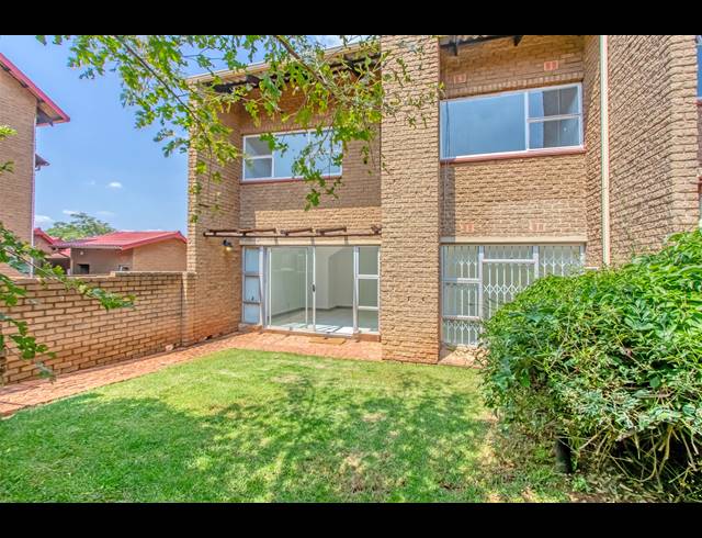 3 BEDROOM DUPLEX RENTED IN CONSTANTIA KLOOF